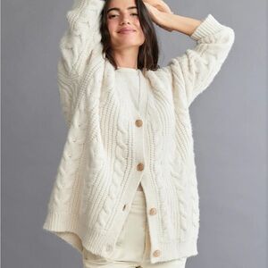 Never worn Jenni Kayne Cable Cocoon Cardigan.
